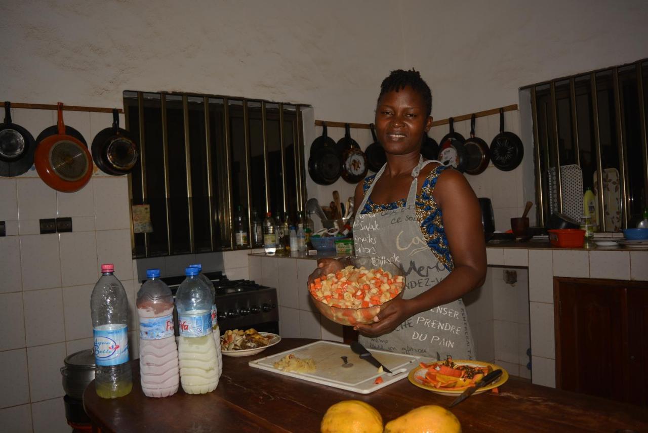 Chez Sabine Bed & Breakfast Abomey Luaran gambar