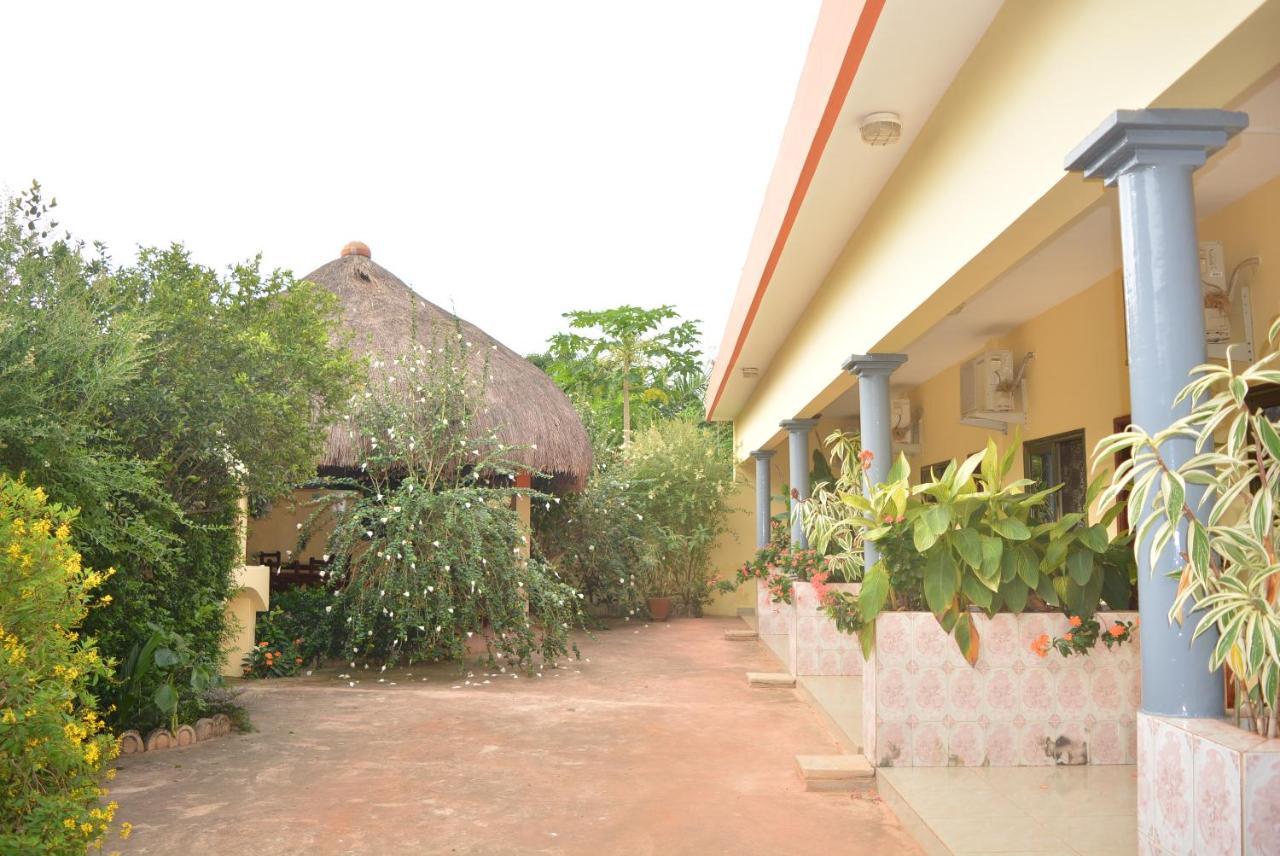 Chez Sabine Bed & Breakfast Abomey Luaran gambar