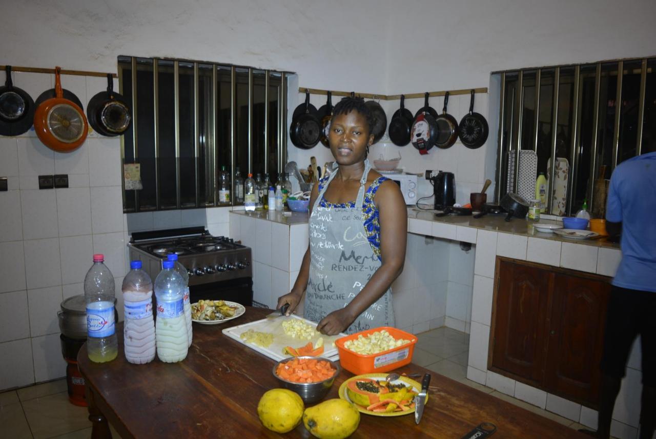 Chez Sabine Bed & Breakfast Abomey Luaran gambar