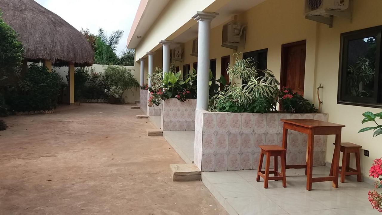 Chez Sabine Bed & Breakfast Abomey Luaran gambar